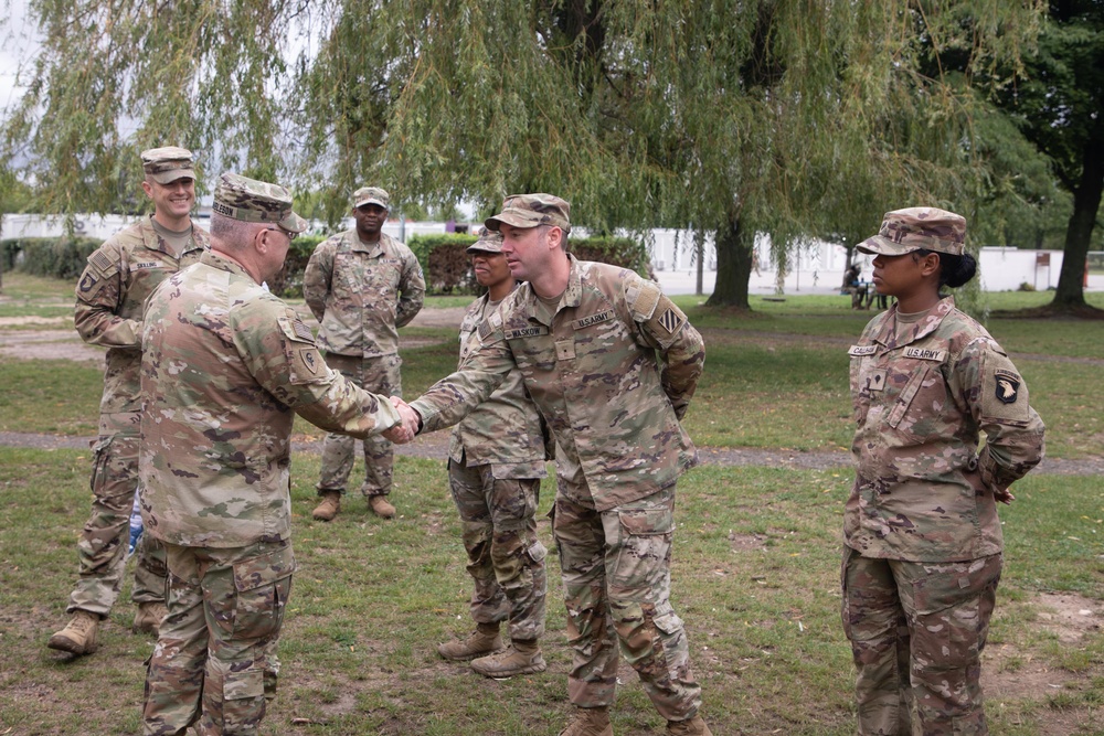 Task Force Provider hosts V Corp’s Deputy Commanding General in Poland