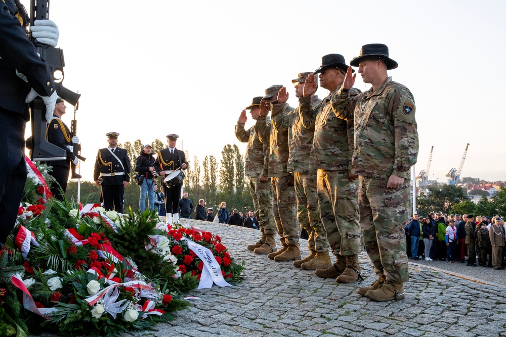 Task Force Ivy Soldiers Participate in Historic Tour of Gdansk
