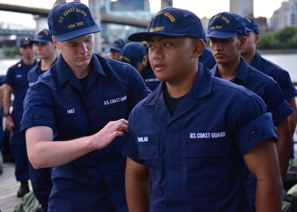 Swabs from Coast Guard Academy Class of 2027 prepare for phase change in New York City