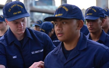 Swabs from Coast Guard Academy Class of 2027 prepare for phase change in New York City