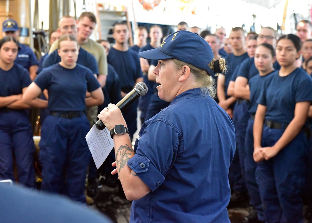 Swabs learn the basics during Coast Guard Cutter Eagle's School of the Ship