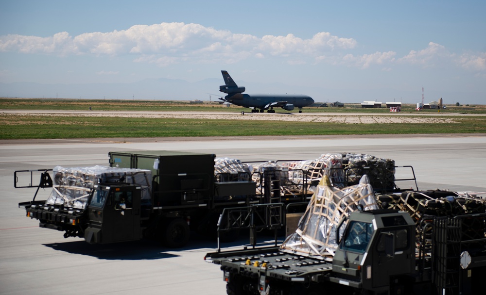 60th AMW Coducts Cargo Movement at Mountain Home AFB