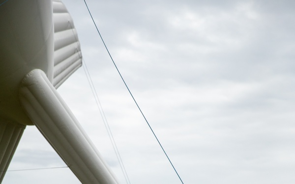 CEMA Soldiers prepare aerostat for launch