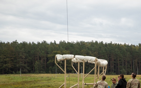 CEMA Soldiers prepare aerostat for launch