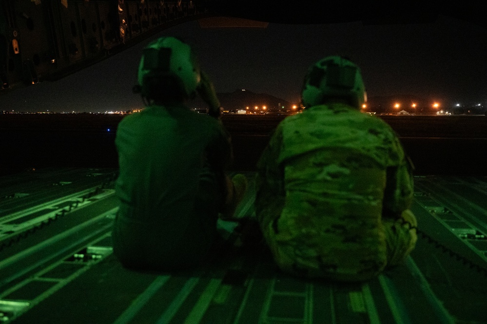 729th Airlift Squadron, Night Operations