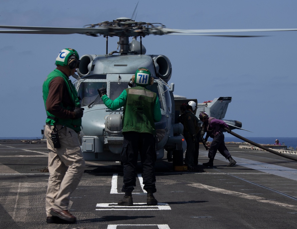 MH-60R Sea Hawk Refueling