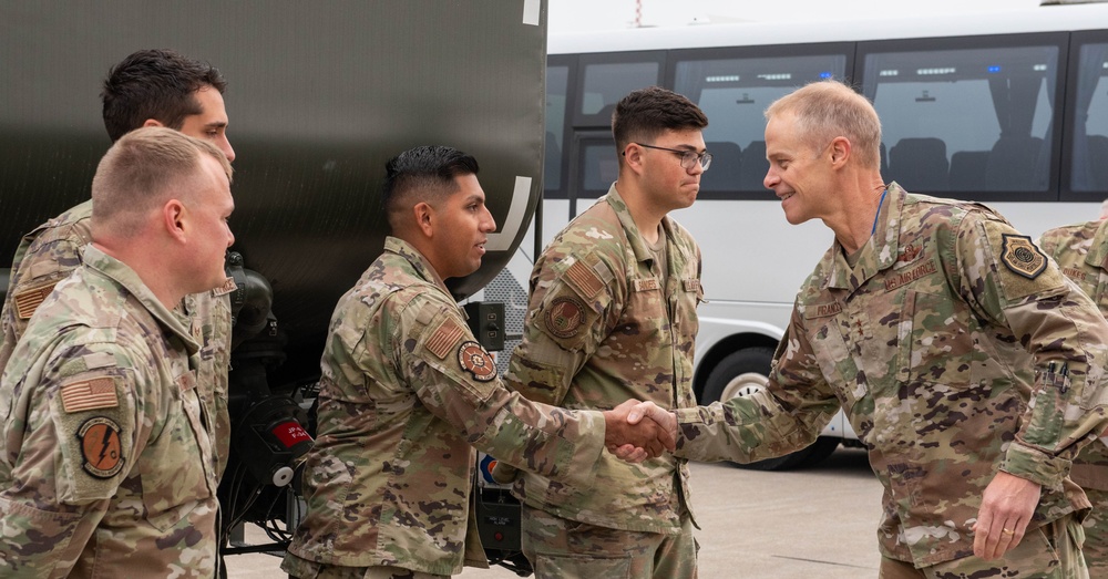 3 AF Commander visits 86 LRS, recognizes Airmen