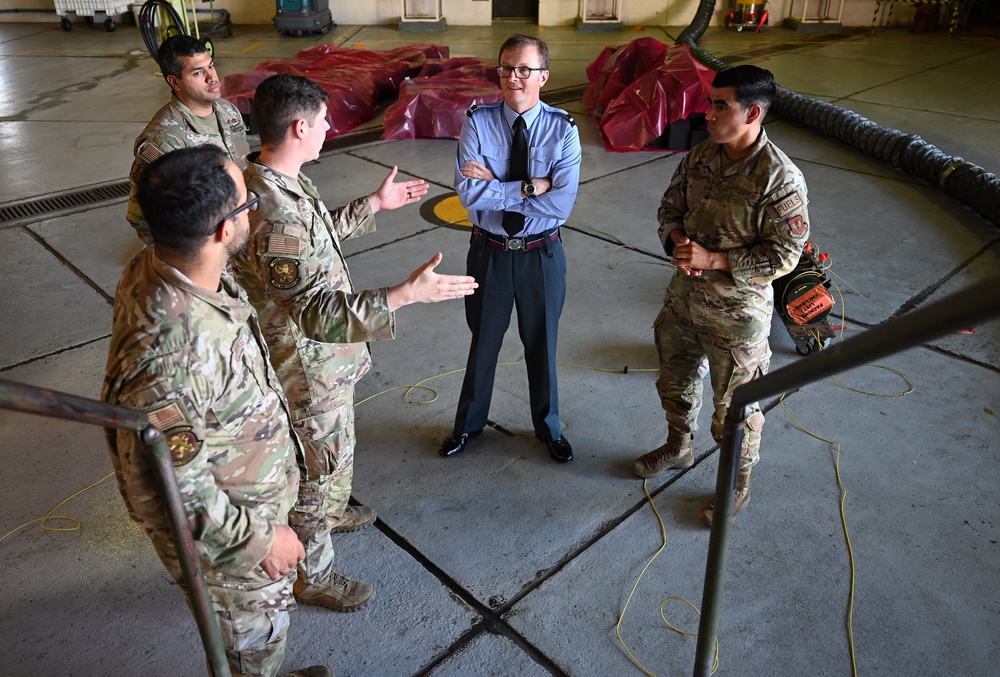 ISTAR visits RAF Mildenhall to give thanks to Airmen for support with RAF RC-135s