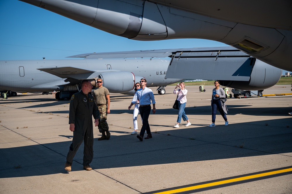 Congressman Chris Deluzio Visits 171st