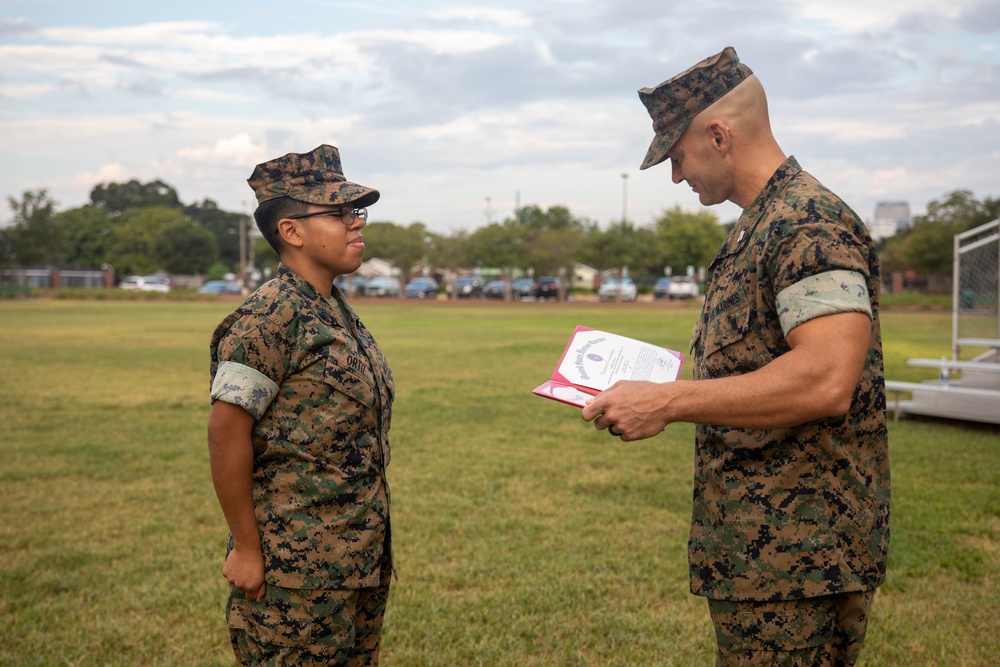 MARFORRES Headquarters Battalion Commanding Officer awards the NCO of the Quarter