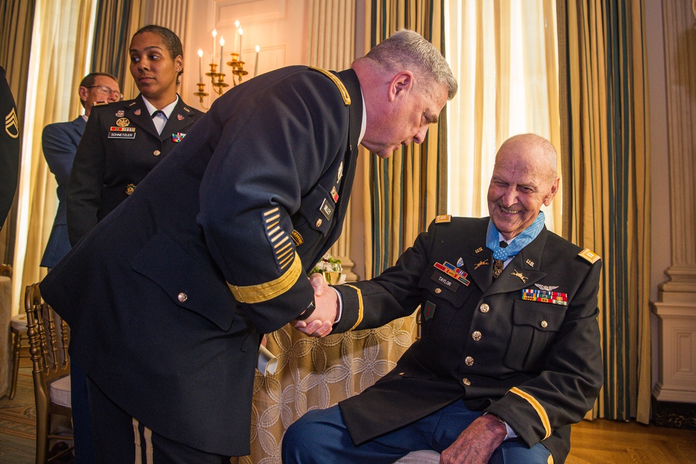 Army Capt. Larry L. Taylor Awarded Medal of Honor