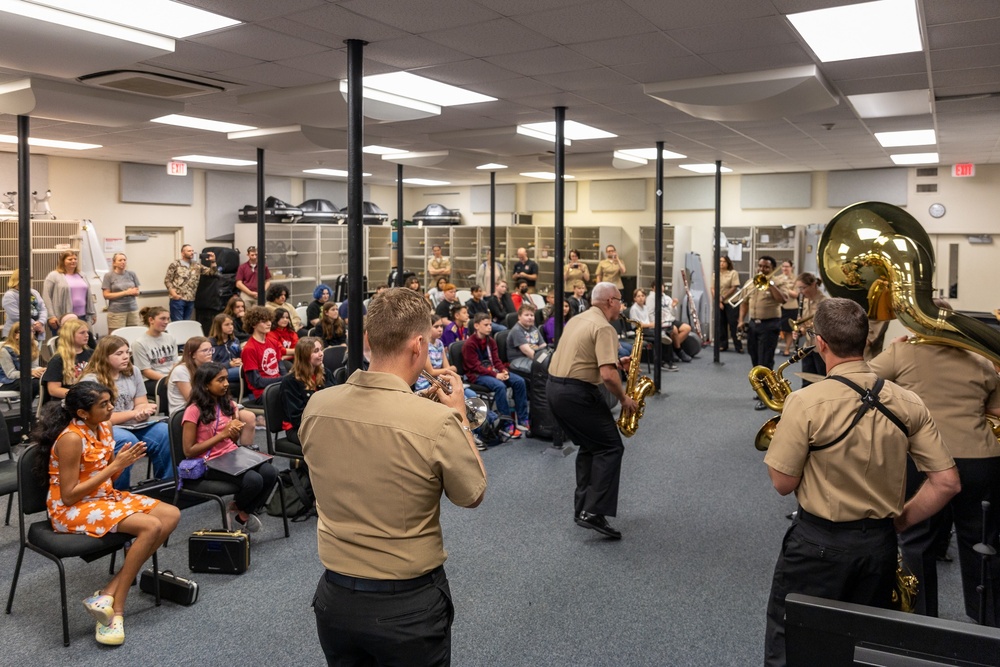 Navy Band Southeast Gives School Clinic