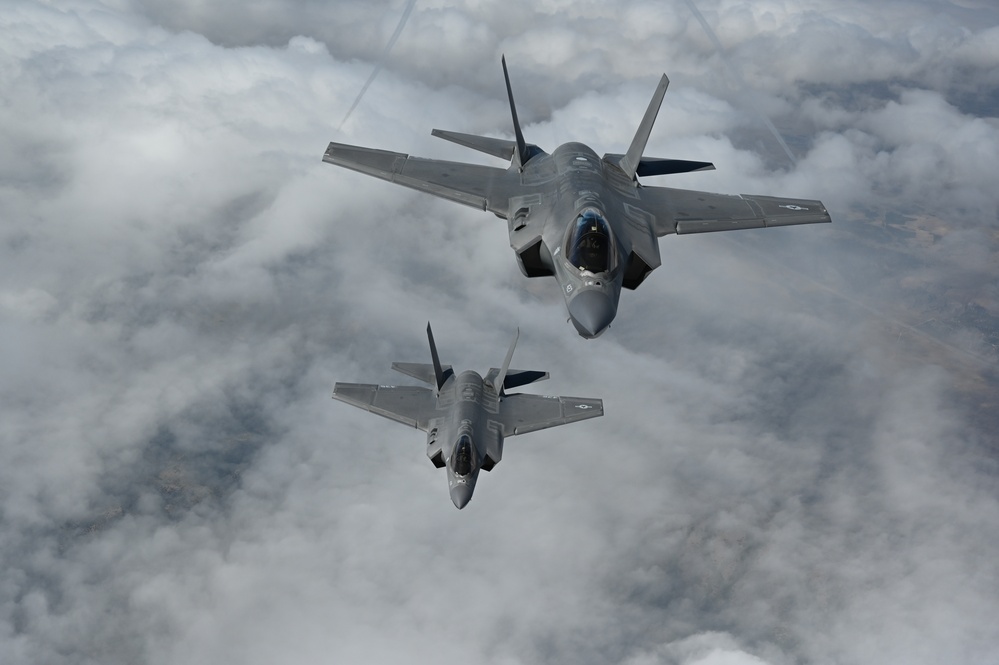 F-35C aerial refueling with the 155th ARW