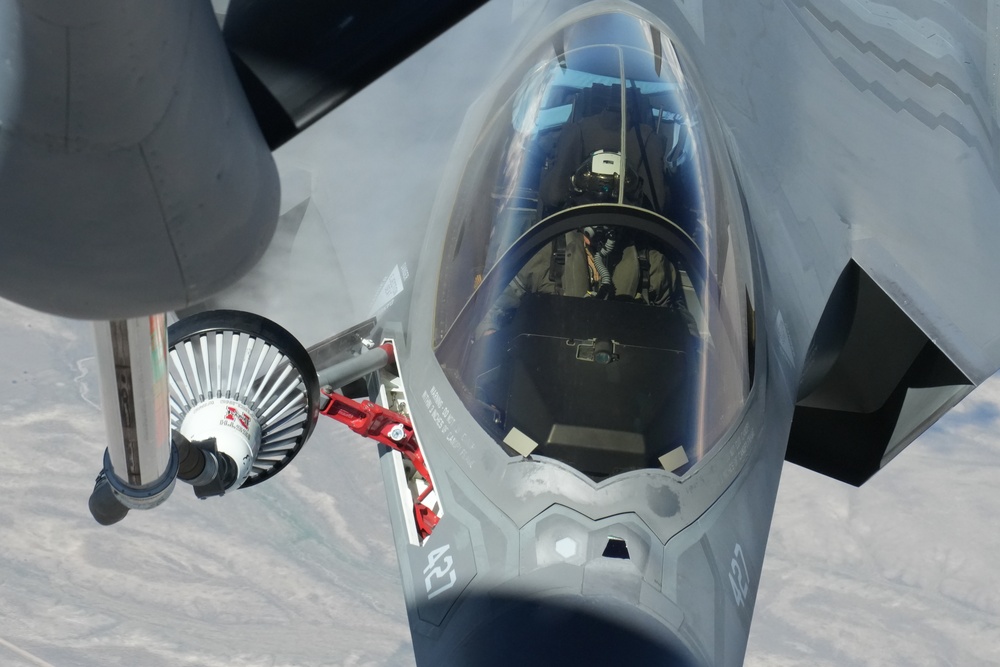 F-35C aerial refueling with the 155th ARW