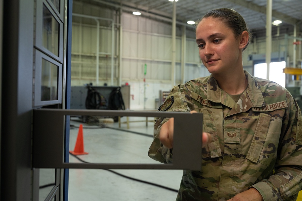 DVIDS Images AGE auto crib [Image 4 of 4]