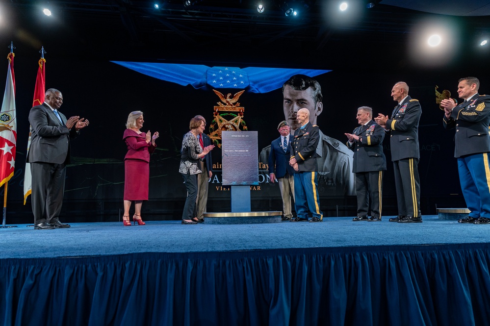 Secretary Austin Attends MOH Hall of Heroes Induction Ceremony