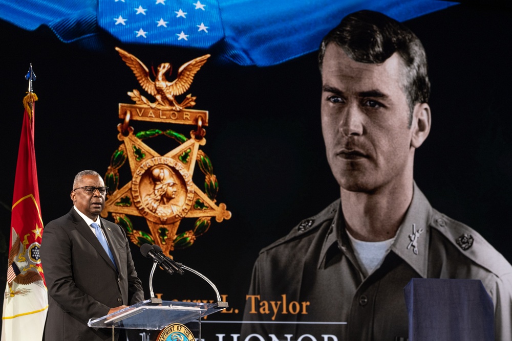 Secretary Austin Attends MOH Hall of Heroes Induction Ceremony