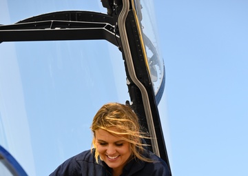 U.S. Navy Blue Angels conduct Key Influencer Flight in Lincoln area