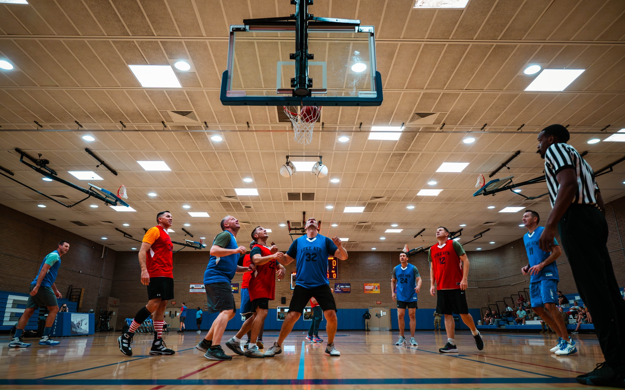 DVIDS - Images - Commanders vs Chiefs Basketball Game [Image 3 of 6]