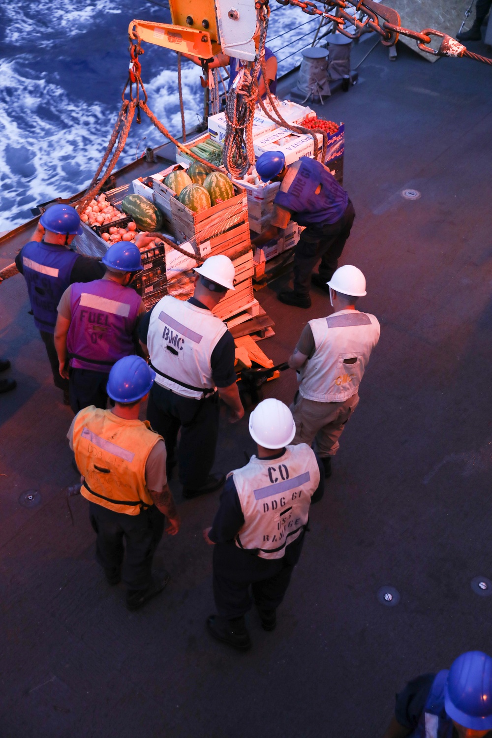 USS Ramage Conducts Underway Replenishment