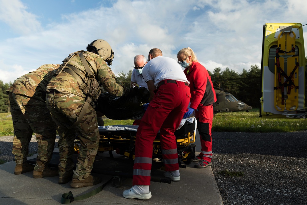 Task Force Ivy, Estonian hospital's medevac training exercise boosts medical readiness in Baltics