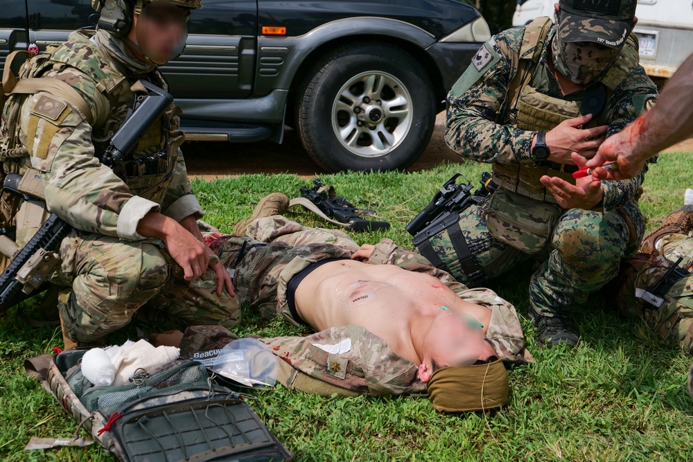 U.S., ROK SEALs complete week-long casualty care training, enhancing tactical resilency