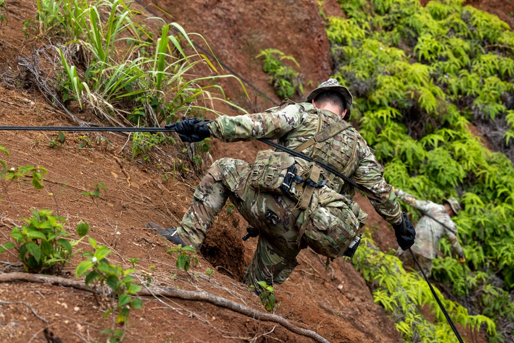 Marine Raiders conduct rappel training