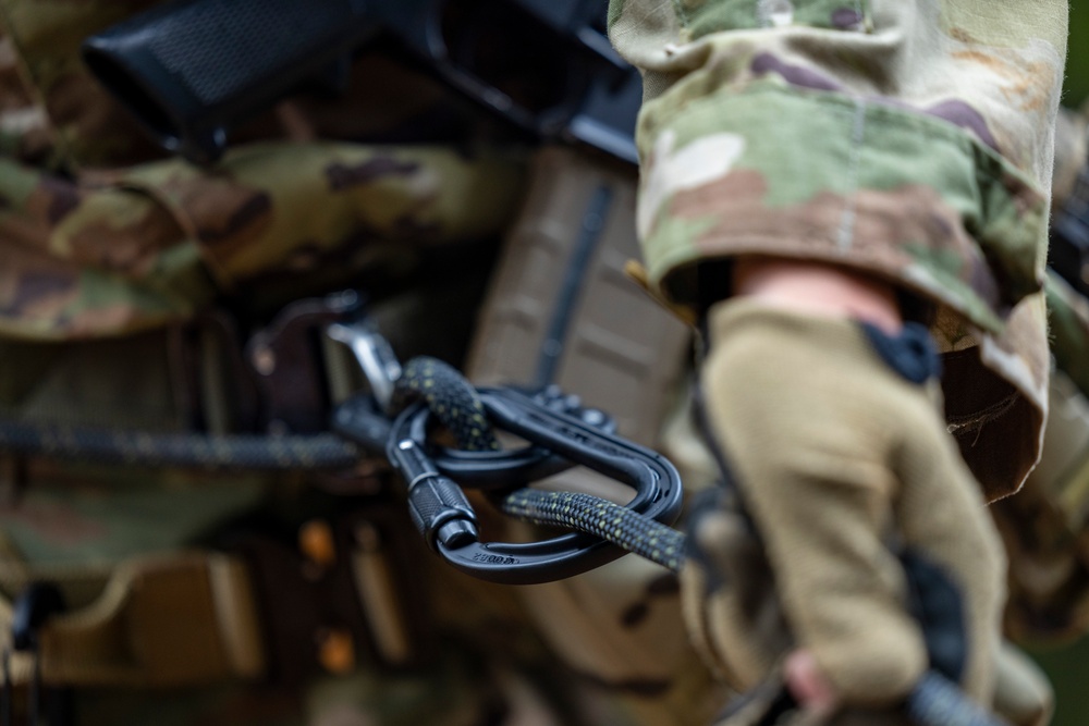 Marine Raiders conduct rappel training