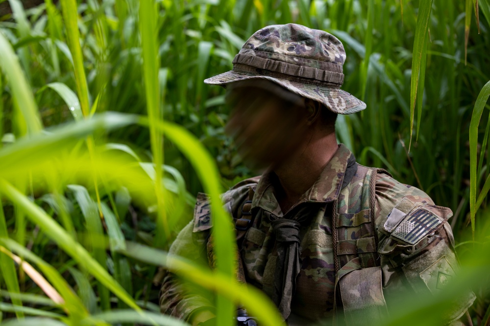 Marine Raiders train on tracking and evading