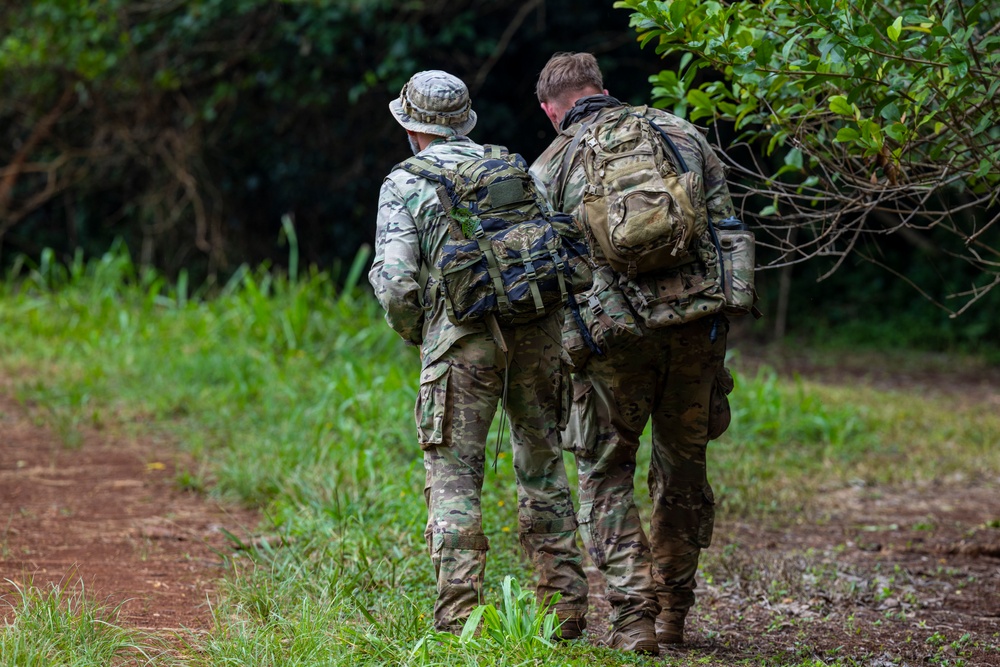 Marine Raiders train on tracking and evading