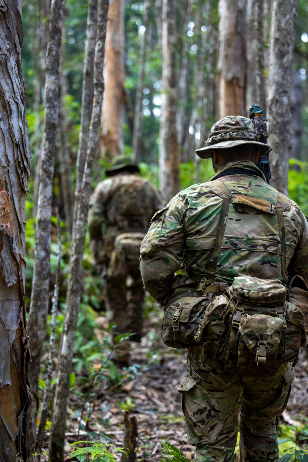 Marine Raiders conduct tracking training