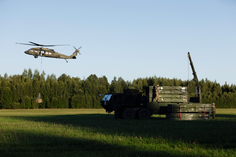 Task Force Ivy conducts sling-load training exercise in Estonia