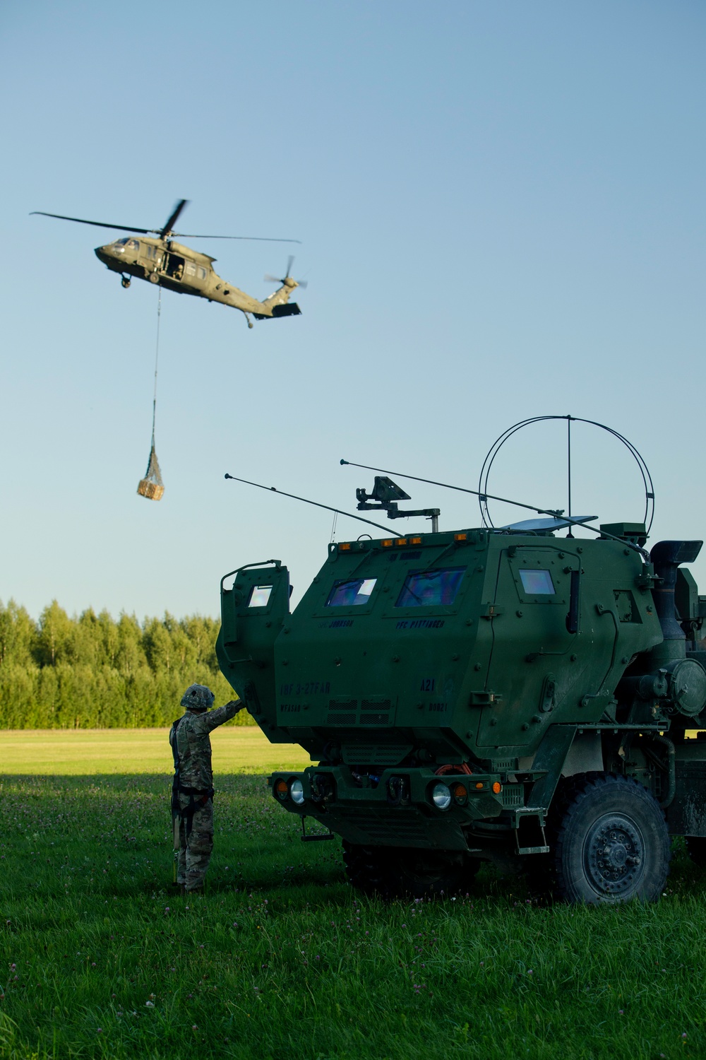 Task Force Ivy conducts sling-load training exercise in Estonia