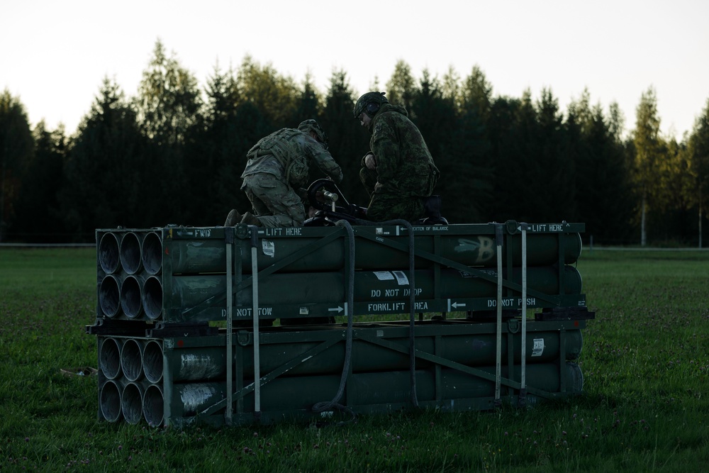 Task Force Ivy conducts sling-load training exercise in Estonia