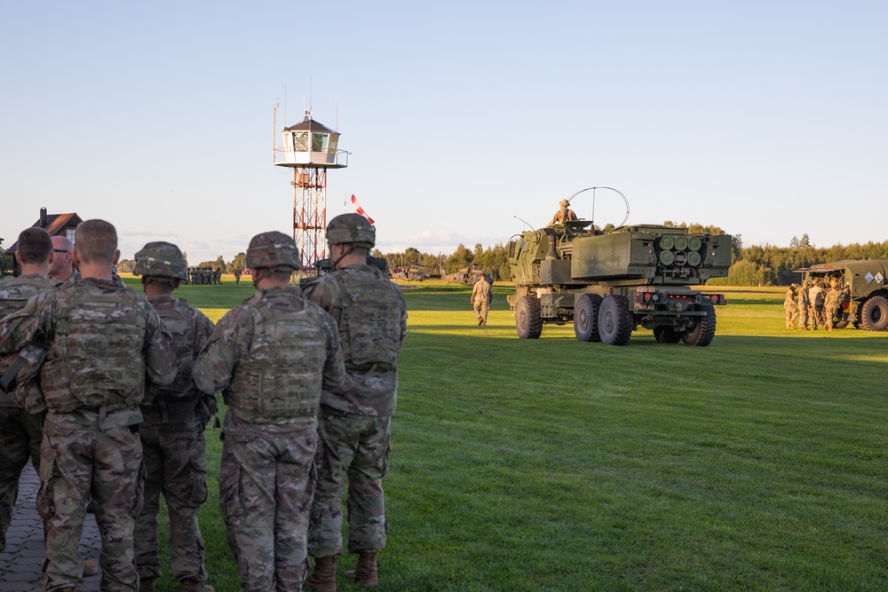 Task Force Ivy conducts sling-load training exercise in Estonia