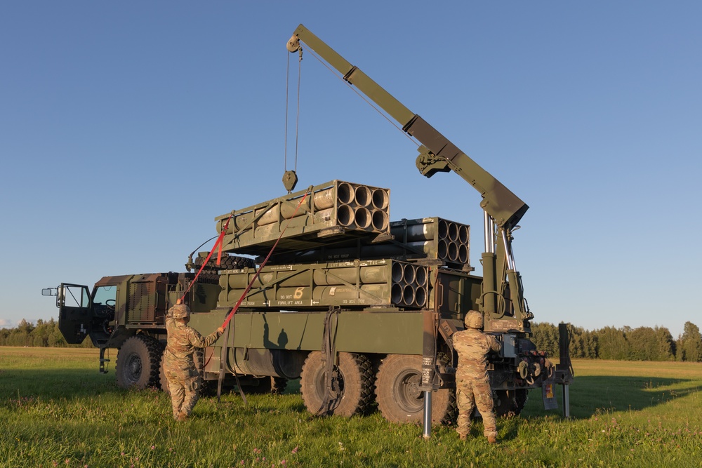 Task Force Ivy conducts sling-load training exercise in Estonia