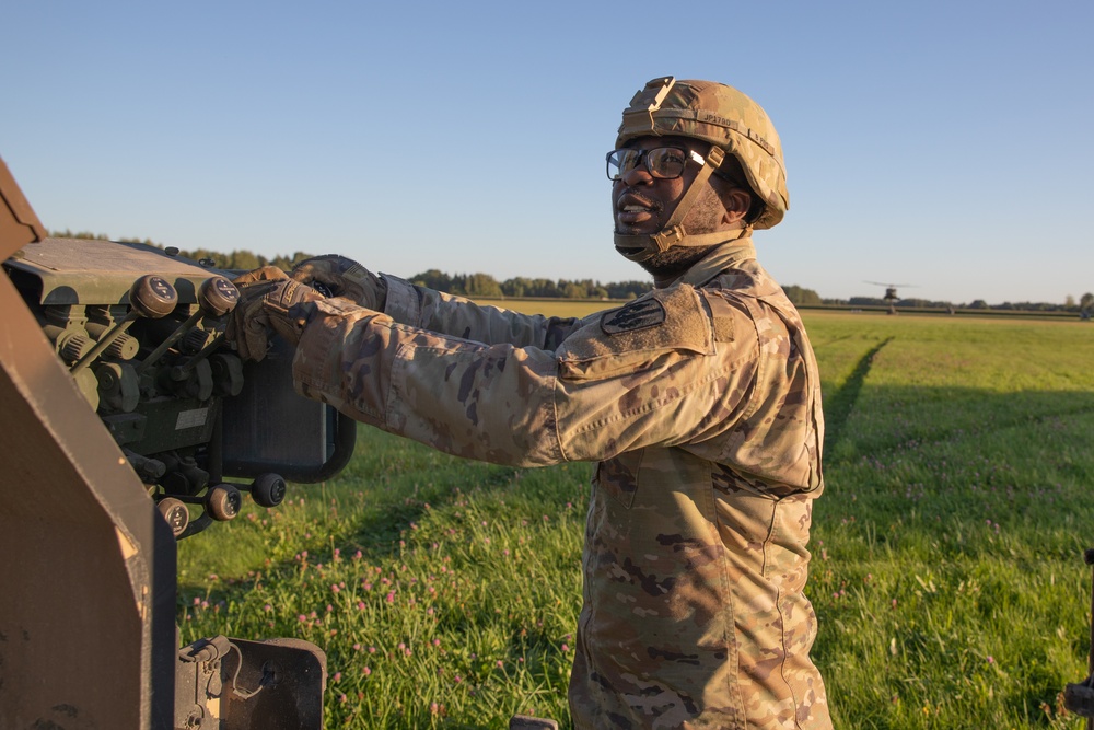 Task Force Ivy conducts sling-load training exercise in Estonia