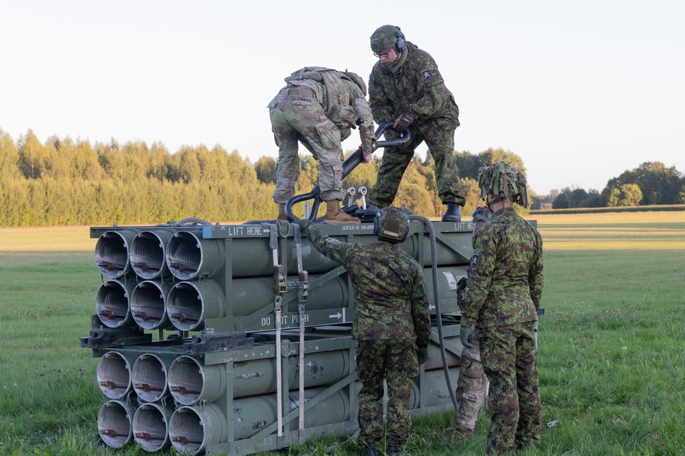 Task Force Ivy conducts sling-load training exercise in Estonia