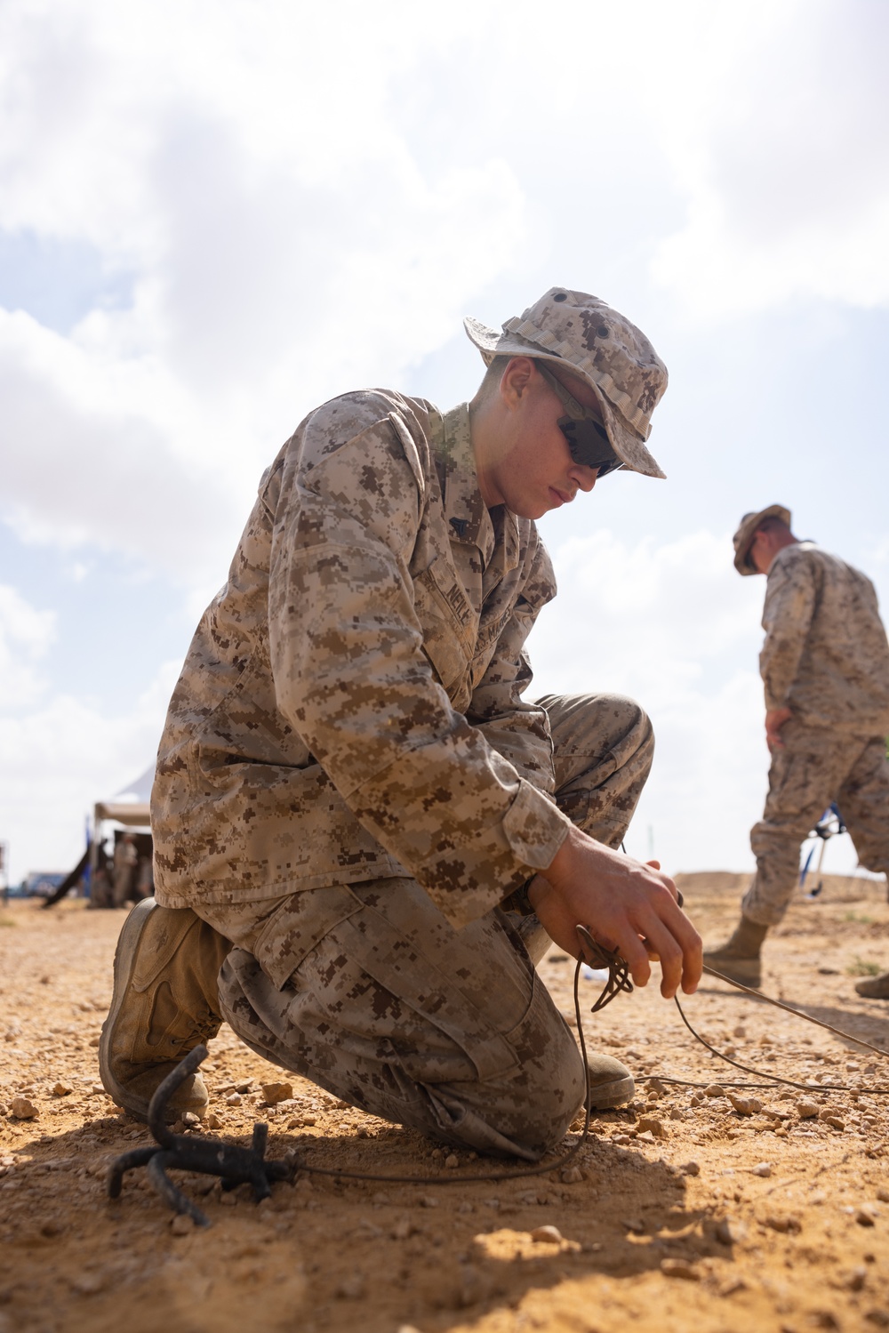 Marines with 3rd Assault Amphibian Bn., 4th Combat Engineer Bn. instruct Egyptian service members on counter improvised explosive device tactics.