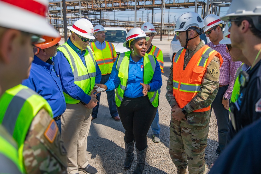 Chief of Engineers visits Galveston District