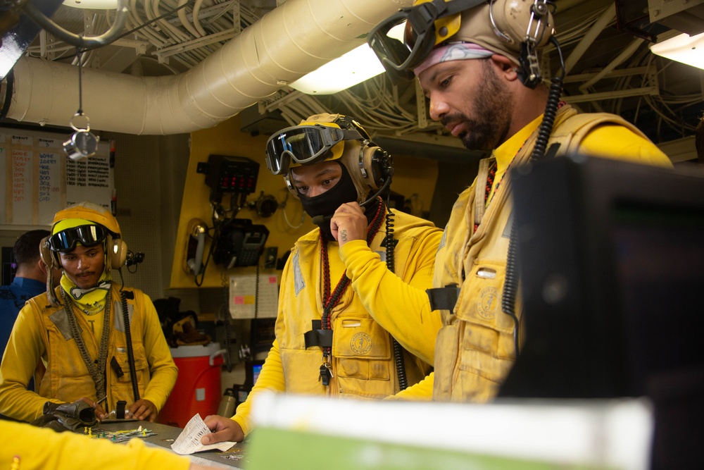Flight Deck Control Flight Deck Control