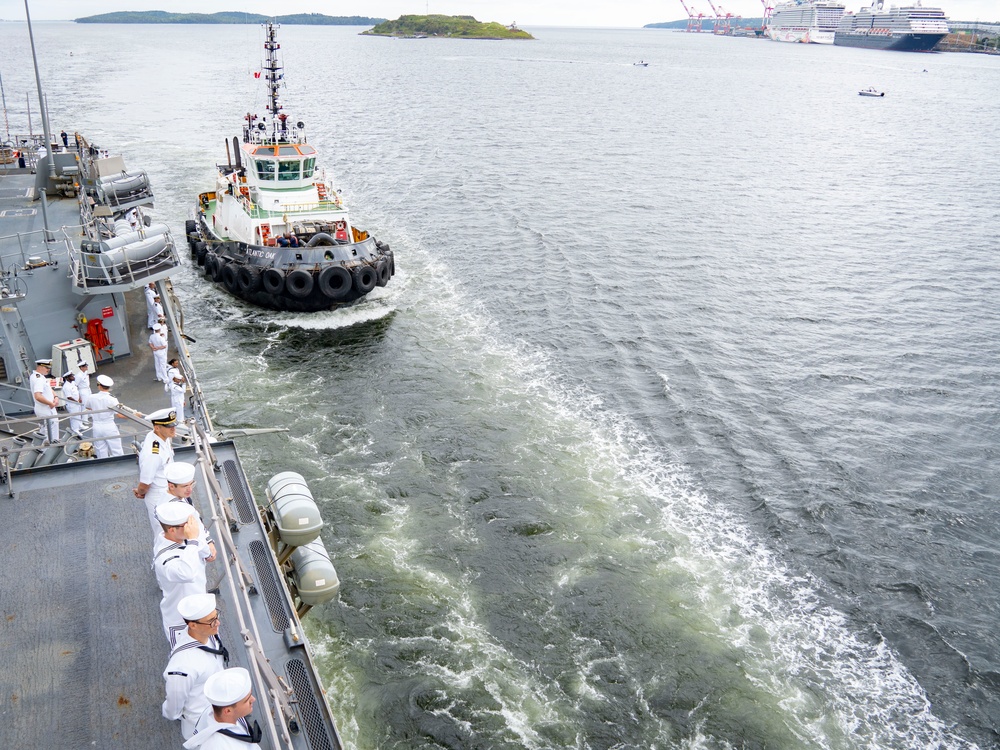 USS Porter Arrives in Halifax, Nova Scotia for Fleet Week