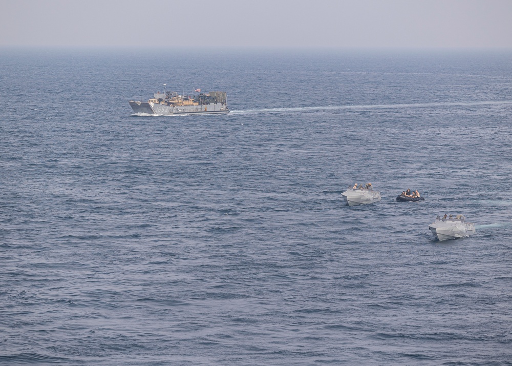 USS Bataan, 26 MEU Operate in the Arabian Gulf with Special Operations Joint Task Force-Central