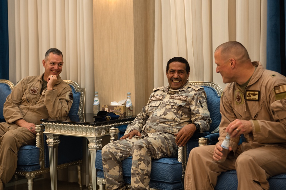 One Team: F-35 pilots meet with Qatar Armed Forces