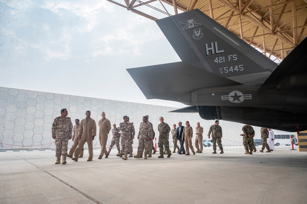 One Team: F-35 pilots meet with Qatar Armed Forces