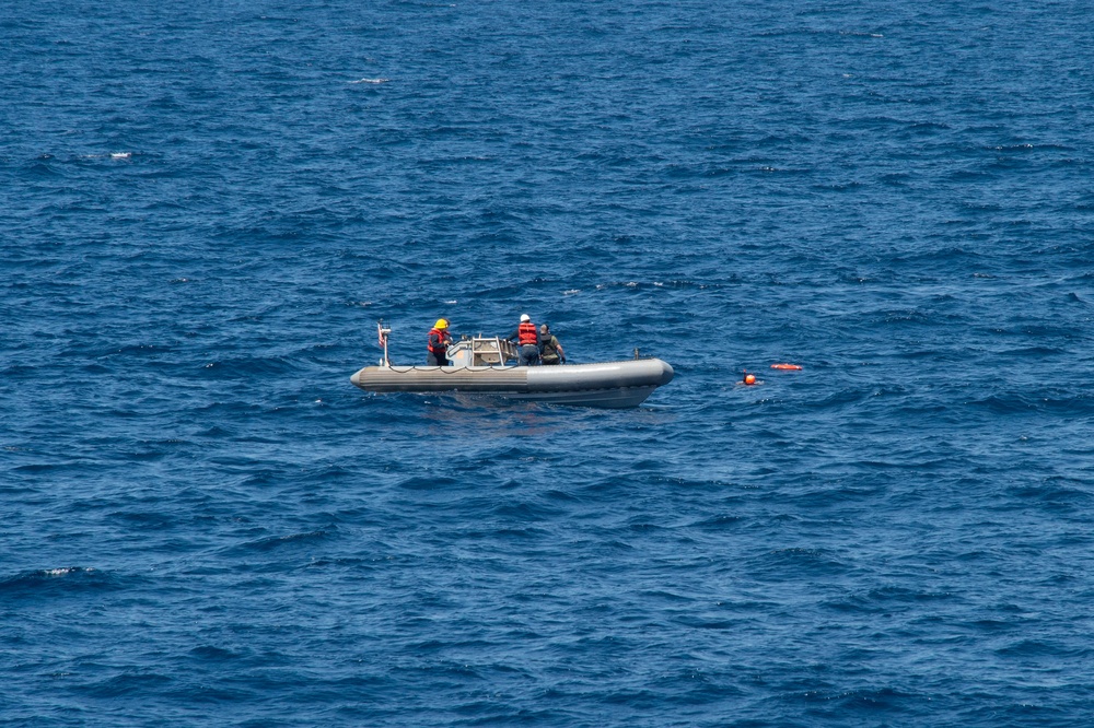 USS Green Bay (LPD 20) Conducts Man Overboard Drill