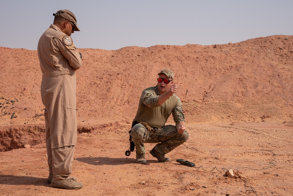 378th AEW command staff EOD familiarization