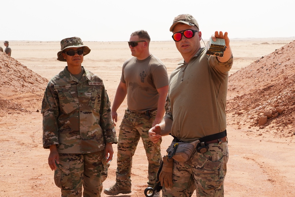 378th AEW command staff EOD familiarization
