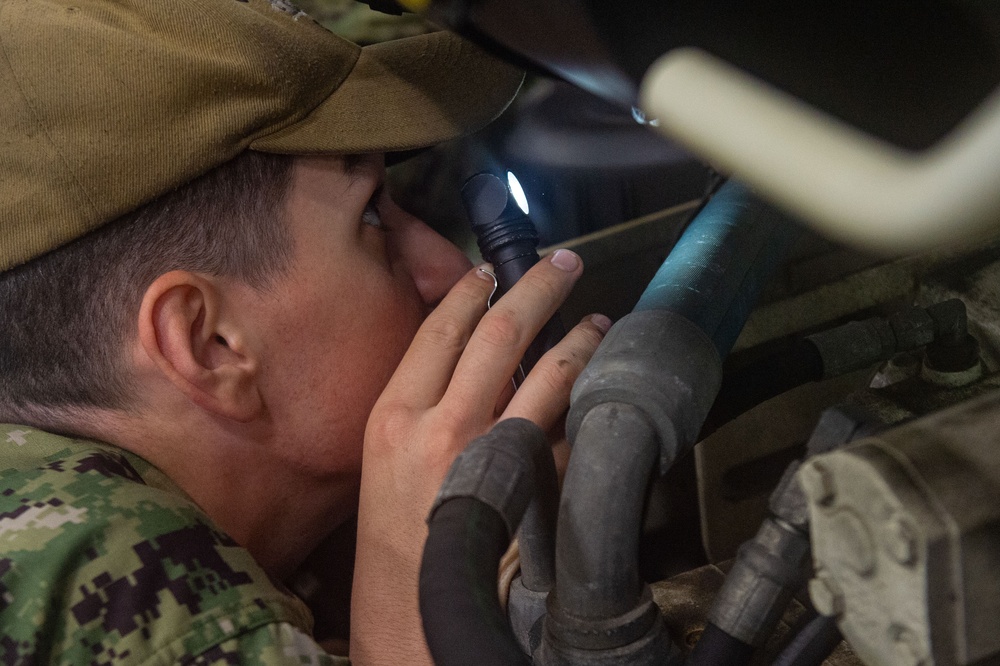 USS Ronald Reagan (CVN 76) Sailors perform daily maintenance