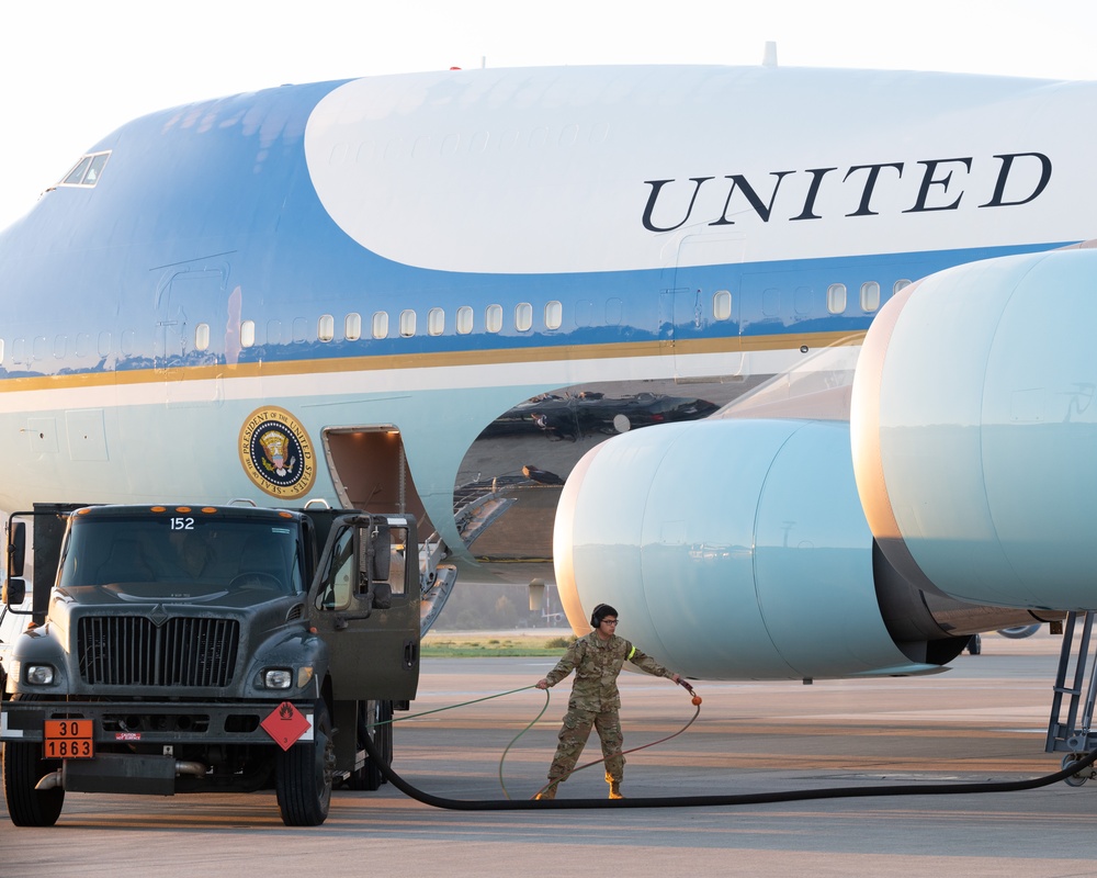 Team Ramstein Refuels Air Force One